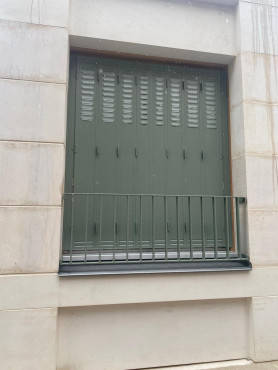 persiennes métalliques