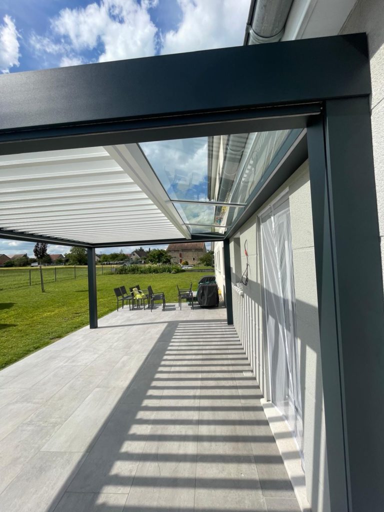 Pergola Bioclimatique avec zip screen MB Direct Concept Alu Dijon