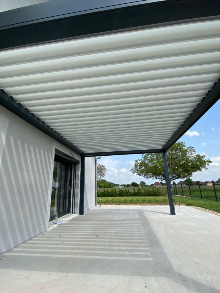 MB DIRECT_KOMILFO DIJON_PERGOLA_BRUSTOR_B200XL_ZIP ET ECLAIRAGE_RAL 7016 - CAMUS (9)