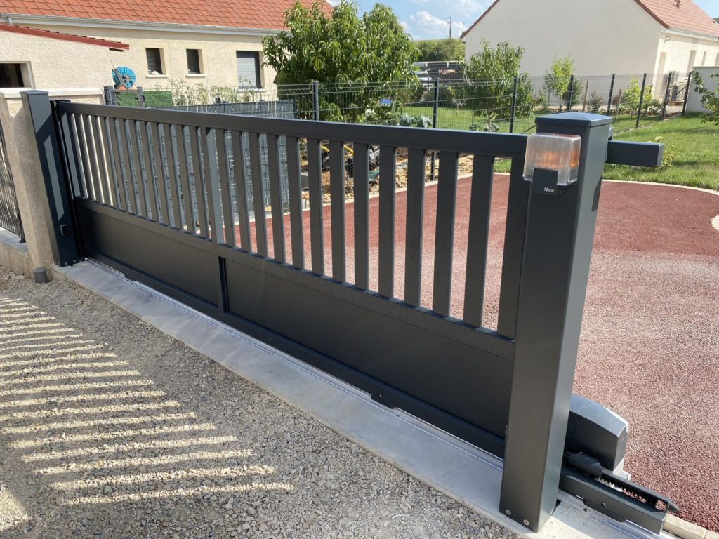 Portail coulissant électrique SweetHome - modèle Derby