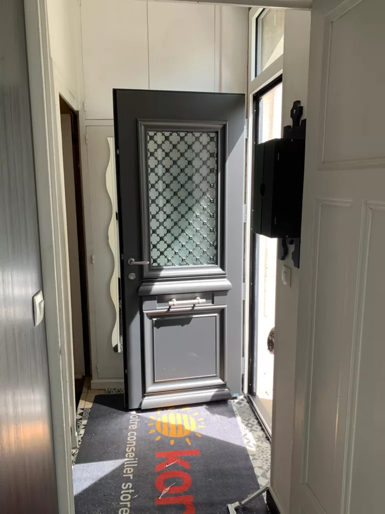 MB DIRECT_KOMILFO DIJON_PORTE ENTREE_BELM_ATHENA_EXTERIEUR NOIR RAL 2100 ET INTERIEUR PLAN_AVEC IMPOSTE