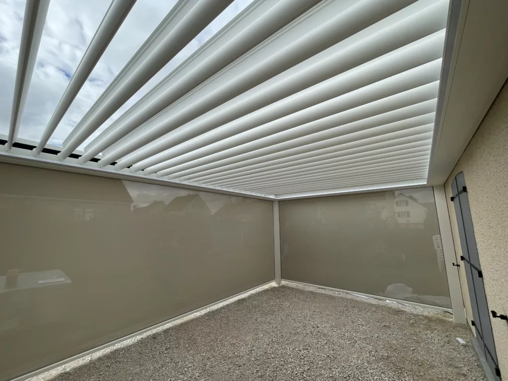 KOMILFODIJON_PERGOLA_BRUSTOR_B600_RAL-9016