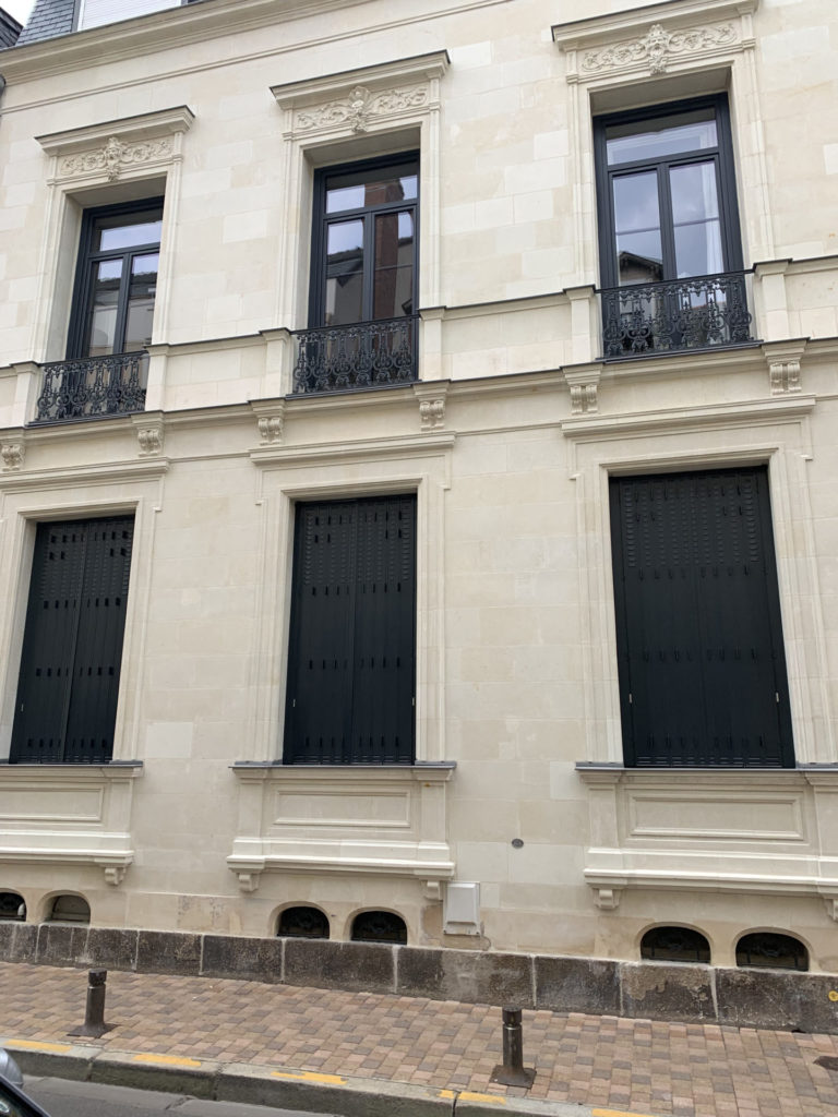 Persiennes métalliques