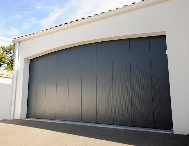PORTE DE GARAGE SECTIONNELLE LATERALE ANTHRACITE KOMILFO MB DIRECT
