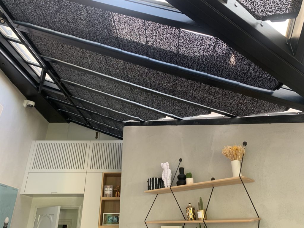 Store enrouleur motorisé sur câble Reflexol