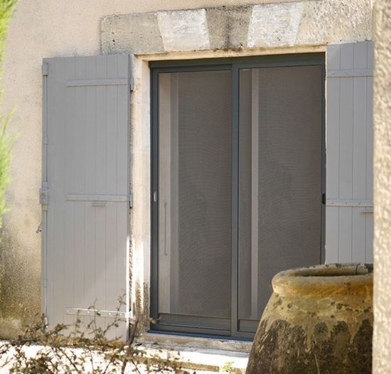 Moustiquaire coulissante pour porte fenêtre