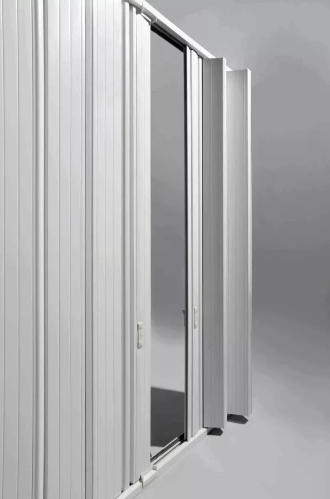jalousie pvc gris clair