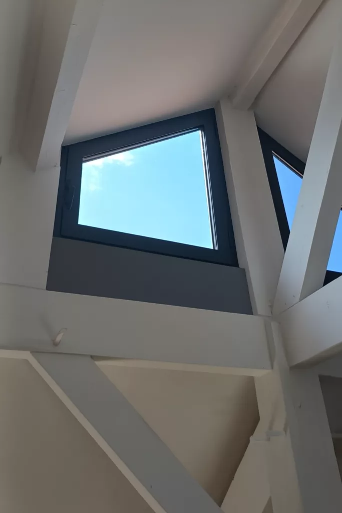 fenetre trapèze RAL 7016 prefal