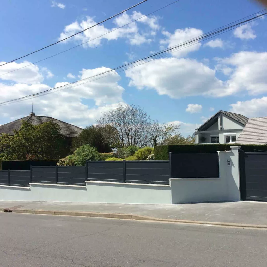 cloture-pleine-aluminium à redan